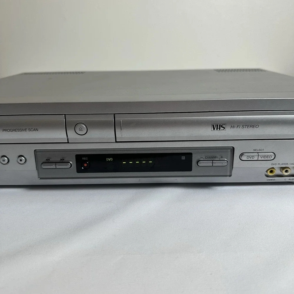Sony SLV-D300P DVD VCR Combo Recorder VHS No Remote Tested